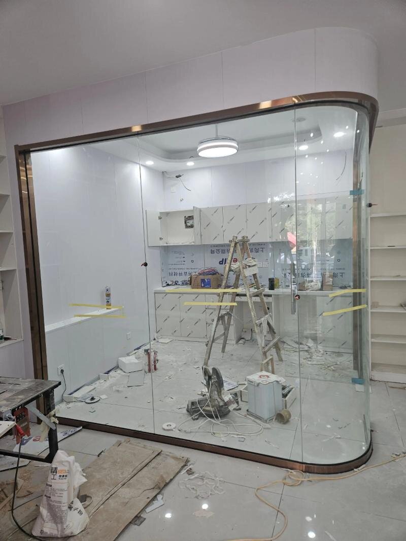 崇左市夹丝玻璃异形展柜玻璃 - 方案
